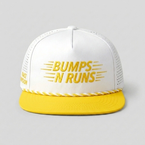 Casquette de golf premium 5 panneaux à visière plate, fermeture snapback, perforations découpées au laser, logo brodé personnalisé, vente en gros, usine OEM ODM - Product Image 1