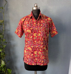 เสื้อเชิ้ตลำลองแขนสั้นพิมพ์ลายดอกไม้สีแดงสำหรับผู้ชายคอปกผ้าฝ้ายสำหรับฤดูร้อน - Product Image 4