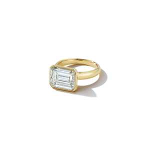 Anillo de Diamante Cultivado en Laboratorio con Corte Esmeralda de 5 Quilates, Engaste Horizontal, Oro Sólido de 14k, Anillo de Compromiso Solitario Moderno - Product Image 2