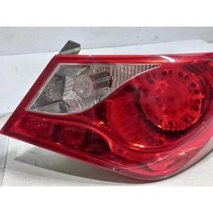 Feu arrière droit combiné d'occasion OEM 924023S100 pour Hyundai Sonata - Product Image 2