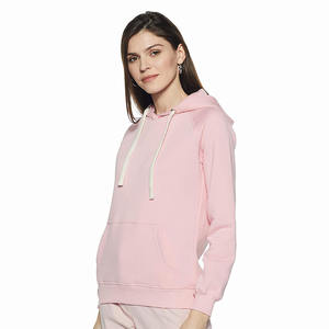 Sweatshirts d'hiver décontractés pour femmes fabriqués au Pakistan, à capuche rose, avec un design frontal en sequins et cristaux, respirants - Product Image 3