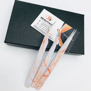 Pinzas de Acero Inoxidable con Diseño de Mármol Personalizables, Logotipo Personalizado, Color Personalizado, Agarre Fuerte, Herramienta para Extensión de Pestañas - Product Image 1