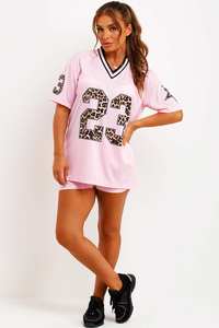 Ensemble de maillot de football américain personnalisé pour femme, col en V, imprimé léopard, respirant, maille, manches courtes, haut et short, vente en gros - Product Image 2