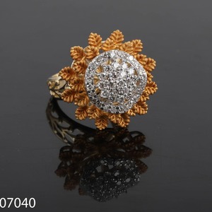 แหวนหมั้นเพชรทรงบริลเลียนต์ ทองคำแท้ 14K โรสโกลด์ ประดับเพชรเพาะเลี้ยงในห้องปฏิบัติการที่ได้รับการรับรอง รุ่น Modern D VINS JEWELS สำหรับผู้หญิง - Product Image 1