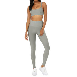 Conjunto de Yoga para Mujer de Tallas Grandes, de Moda y Alta Calidad, 5 Piezas, Spandex/Poliéster Sólido, Transpirable, de Secado Rápido, Ecológico y con Diseño Elegante - Product Image 1