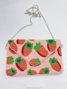 Lujo hecho a mano perla con cuentas diseño de fresa bolso de mano de noche fiesta de boda personalizado moda Crossbody diseñador elegante - Product Image 3