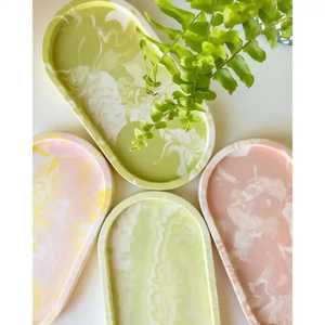 Plateau de service en résine au design unique, assiettes faites à la main, écologiques, compatibles lave-vaisselle, pour mariage et maison, à prix abordable - Product Image 1