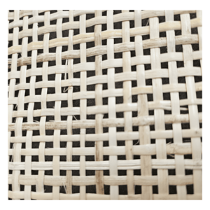 Malla de ratán natural de color marrón, tejido abierto, producida con tiras de ratán natural para reparación de asientos de sillas y diseño de muebles. - Product Image 3