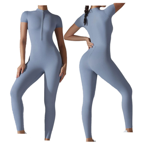 Traje Deportivo de Una Pieza para Mujer, Mono de Yoga sin Costuras con Copas Extraíbles, 100% Poliéster, Transpirable y de Secado Rápido - Product Image 1
