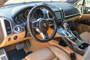 Porsche Cayenne Turbo 2015 - Product Image 6