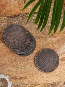 Sous-verres en acier inoxydable de qualité supérieure avec base antidérapante pour la protection des tables de maison, de bureau ou de bar. Disponibles à la vente. - Product Image 5