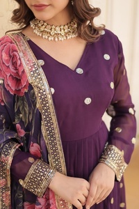 Nuevo Traje Anarkali de Georgette Sintética Pesada con Lentejuelas Zari y Duppata Larga para Bodas y Fiestas, Hecho de Georgette Sintética, Moda Fatema - Product Image 5