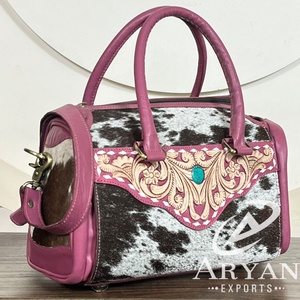 Nouveauté : Sac Speedy moyen en cuir de vachette, sac à main western en cuir repoussé avec bandoulière et sac de voyage spacieux - Product Image 1