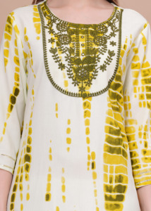 <b>Women</b> Yellow Tie Dye Printed <b>Kurta</b> With 3/4 Sleeves Casual Ethnic Wear Loose Fit Midi Cotton Kurti For Daily Wear - Product Image 6