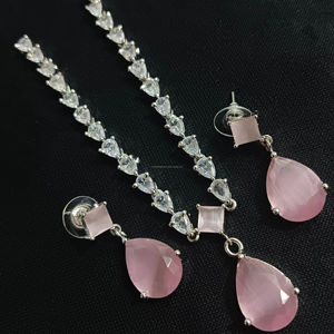 Ensemble de bijoux de mariée en diamant américain classique Collier et boucles d'oreilles en deux pièces pour mariage Style classique à la mode - Product Image 1