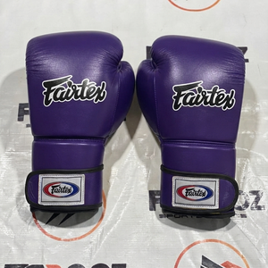 ถุงมือคิกบ็อกซิ่งสำหรับฝึกซ้อมและแข่งขัน Fairtex หนังวัวแท้ ปิดแบบตีนตุ๊กแก ผลิตตามสั่งเฉพาะบุคคล - Product Image 3