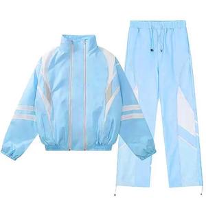 Conjunto de Chándal Cortavientos Cómodo para Exteriores, de Alta Calidad, Impermeable, con Logotipo Personalizado, Ligero, para Mujer - Product Image 3