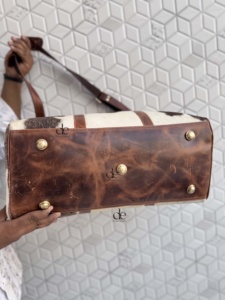 Sac de voyage en cuir de vachette véritable fait main de haute qualité, grande capacité, sac de voyage design en cuir de vachette, sac unisexe - Product Image 5