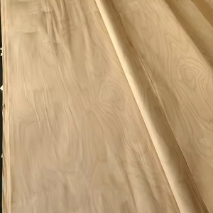 Placage rotatif en bois d'hévéa du Vietnam 100 % naturel, écologique et durable pour panneaux de contreplaqué - Product Image 1