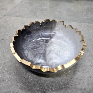 Bandeja de Servir Hecha a Mano con Selenita y Pirita Pintada a Mano, con Borde Dorado y Color Personalizado - Product Image 6