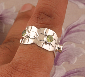 Wholesale Handcrafted August Birthstone <b>Peridot</b> 925 Silver Stackable <b>Ring</b> for Women Trendy Bohemian <b>Peridot</b> Finger <b>Ring</b> - Product Image 5