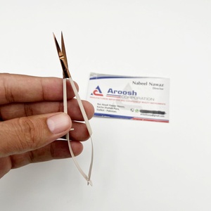 Ciseaux à sourcils Aroosh Corporation en acier inoxydable avec pointe en or rose, lame droite et aiguisée, manche en acier inoxydable, pour droitiers - Product Image 1