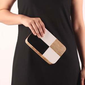 Bolso de Mano de Madera Moderno y Ecológico Hecho a Mano, Bolso de Diseño Decorativo de Madera y Resina, Bolso de Noche Geométrico, Regalo de Boda - Product Image 6