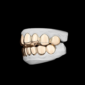 Plata de Ley 925 Chapado en oro de alta calidad Plain Grillz Brillo brillante y desgaste de larga duración Grillz Tapa de diente hecha a medida - Product Image 4