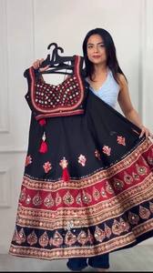 Traditional Indian Pakistani Women's Lehenga Set Black Red Embroidered Floor-Length Cotton Wedding Wear Regular Fit All Seasons - Product Image 3