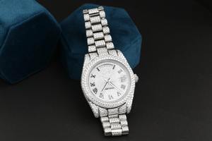 Reloj automático de diamantes más vendido para hombre con cristal de zafiro y visualización de fecha, ideal para la oficina, disponible para la venta. - Product Image 2