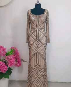 Vestido Largo Elegante Bordado con Detalles Hechos a Mano para Damas, Ideal para Fiestas, Disponible al Mejor Precio - Product Image 3