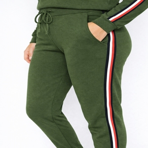 Survêtement de sport d'hiver pour femmes - Coutures durables, respirant et écologique, style streetwear, coupe confortable pour l'entraînement - Product Image 5