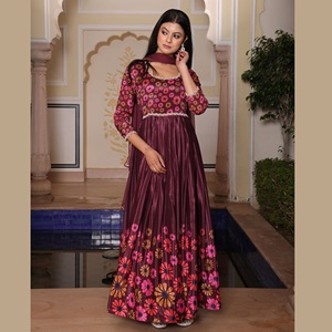 Meilleures ventes : Costume Anarkali pour femme, couleur café, manches 3/4, en crêpe de soie Chinon, semi-couture, séchage rapide, extensible, pour mariages et fêtes - Product Image 1