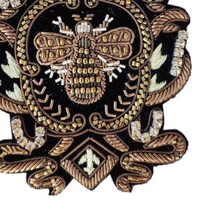 Último estilo de bordes adhesivos de tela de sarga personalizados para insignias bordadas de moda, hechas a mano, al por mayor - Product Image 3