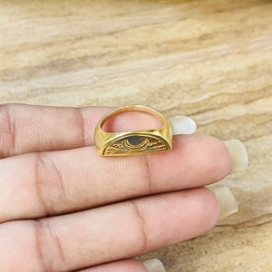 Bague Lune Céleste en Laiton Plaqué Or 18 carats pour Femme, Bijou Minimaliste Type Chevalière, Vente Chaude, Support Vente en Gros / OEM / ODM - Product Image 2