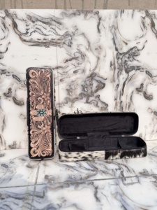 Étui de voyage en cuir repoussé résistant à la chaleur, parfait pour organiser les outils capillaires - Product Image 6