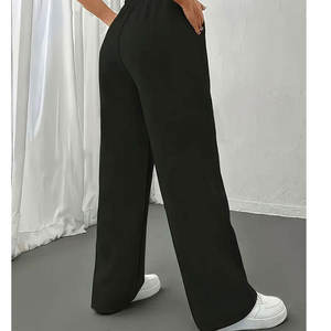 Pantalon de jogging ample personnalisé pour femme – Confortable, décontracté, style streetwear, tendance - Product Image 3
