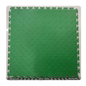 Dalles de sol de garage en PVC à emboîtement robustes / Tapis de sol amovibles en plastique à emboîtement pour entrepôt et atelier - Product Image 1