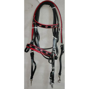 SE VENDE BRIDA DE CABALLO OCCIDENTAL DE CORREAS DE PVC CON ACCESORIOS DE LATÓN COLOR DE CALIDAD PESADA NEGRO EN DÓLARES 15 SE ACEPTA TARJETA DE CRÉDITO - Product Image 1