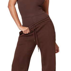 ชุดวอร์มผู้หญิงสไตล์วินเทจสีซีดจาง ระบายอากาศได้ดี ผลิตตามแบบ OEM คุณภาพดีที่สุด ล้างสีแบบแอซิด เสื้อฮู้ดครอป กางเกงขาบาน ชุดลำลองสำหรับผู้หญิง - Product Image 5