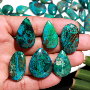 Elegante Cristal de Crisocola Pulido y Liso, Joyería de Estilo Bohemio, Gema Natural Azul Verde, Diseño Artesanal Hecho a Mano - Product Image 4
