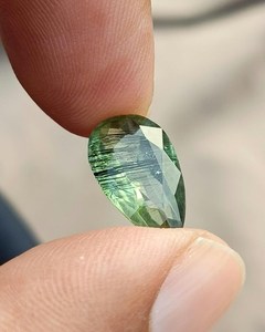 Piedra Preciosa Natural de Peridoto Ludwigita Raro, Peridoto con Inclusiones Únicas, Piedra Suelta de Alta Calidad para Coleccionistas de Joyería - Product Image 4