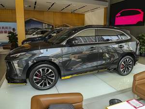 Auto Usado Dongfeng Forthing T5 EVO 2021-2023, Gasolina, 5 Asientos, Familiar, SUV Económico, Bajo Kilometraje, Vehículo de Segunda Mano, Venta al Por Mayor - Product Image 5