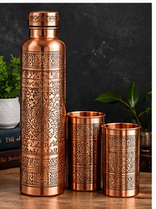 Bouteille d'eau isotherme moderne en cuivre à double paroi, anti-fuite, avec deux verres, ensemble cadeau écologique - Product Image 6
