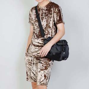 custom summer <b>velvet</b> two piece casual outfit breathable button <b>shirt</b> elastic shorts wholesale unisex <b>velvet</b> <b>shirt</b> and short fash - Product Image 3