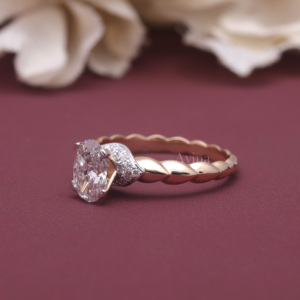 Bague de fiançailles en argent sterling 925 massif avec diamant ovale de laboratoire certifié IGI, tige torsadée et halo caché, style solitaire - Product Image 3