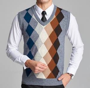 Custom Logo Oem New Arrival Men's Retro Style Diamond Jacquard Knit Vest Top Men <b>Argyle</b> Sleeveless V-neck Vest Knitted <b>Sweater</b> - Product Image 2