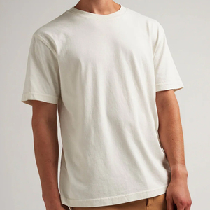 T-shirt pour homme à coupe classique de qualité supérieure, 100% coton, manches courtes, respirant, col côtelé, tissu doux au toucher, étiquette privée personnalisée OEM/ODM - Product Image 1