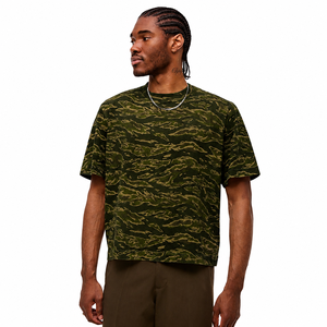 Camiseta de Manga Corta con Estampado de Camuflaje para Hombre, Corte Regular, Cuello Redondo, Estilo Casual, 100% Algodón Jersey - Product Image 6