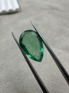 Émeraude zambienne naturelle vert intense, taille poire, 4,07 carats, pierre précieuse non montée pour la création de bijoux - Product Image 3